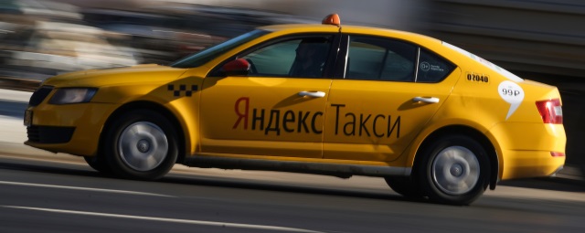В Волгограде пассажир отказался платить таксисту и избил его